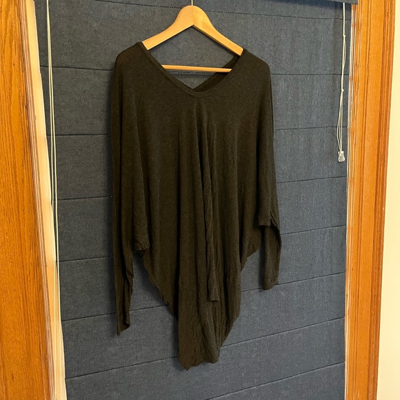 Hatch v-neck three quarters length sleeve t-shirt - Picture 1 of 2